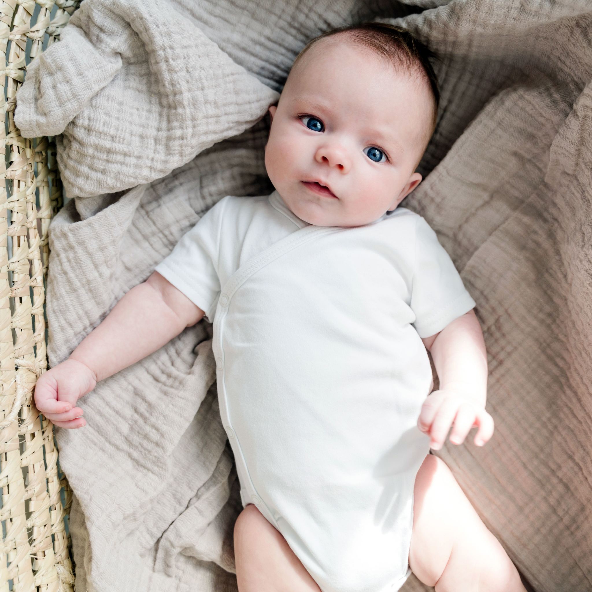 Short Sleeve Kimono Side Snap Bodysuit Set White – Goobie Baby